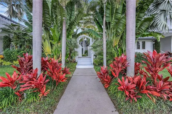 359 2nd ST S, Naples, FL 34102