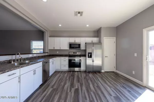 15431 W MAUI Lane, Surprise, AZ 85379