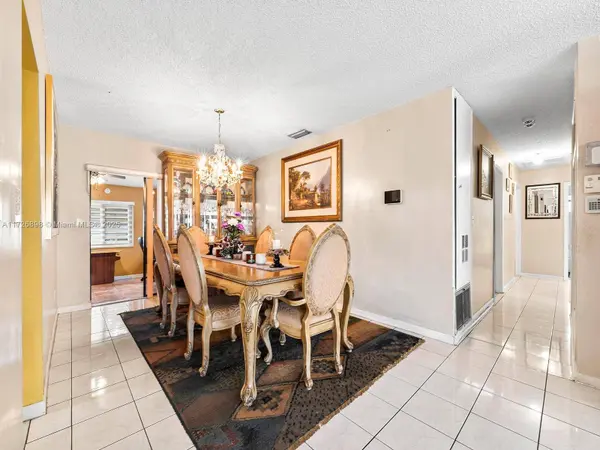 15915 SW 103rd Pl, Miami, FL 33157