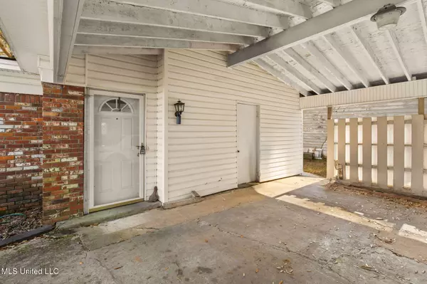 1303 Post Road, Clinton, MS 39056