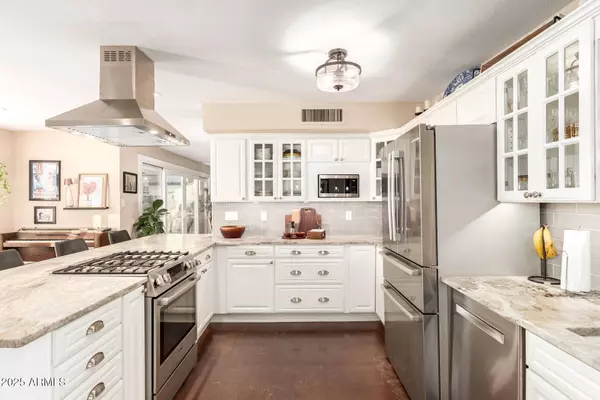 831 E DESERT PARK Lane, Phoenix, AZ 85020