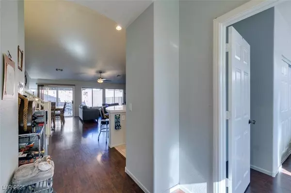 9304 Longhorn Falls Court, Las Vegas, NV 89149