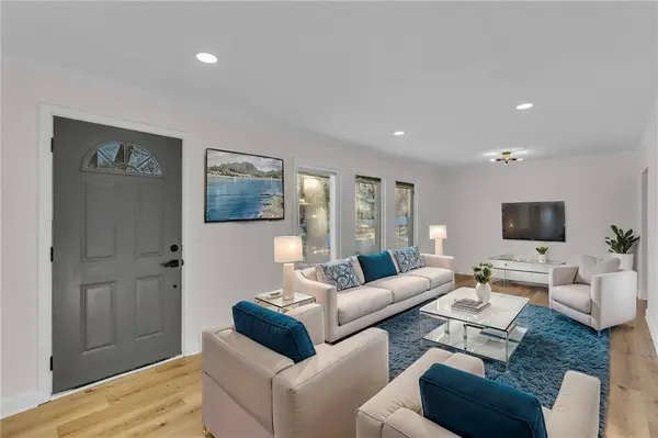 10100 E 78th TER, Raytown, MO 64138