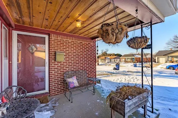 3713 E Meadowlane, Wichita, KS 67216