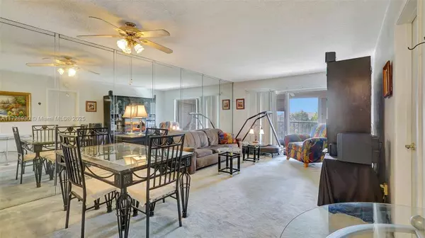 1200 Hillcrest Ct #306, Hollywood, FL 33021