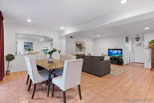 4894 Mount Elbrus Dr, San Diego, CA 92117