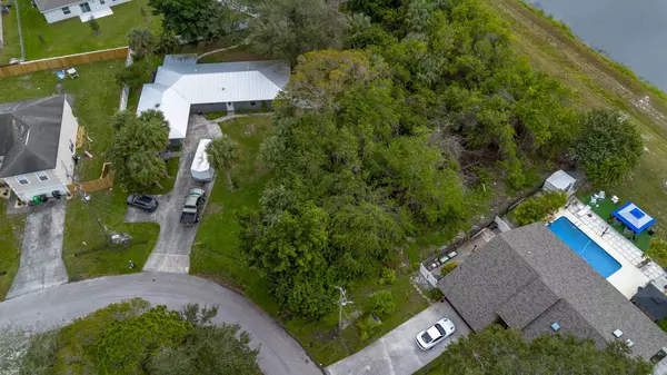 767 SW Alton CIR, Port Saint Lucie, FL 34953