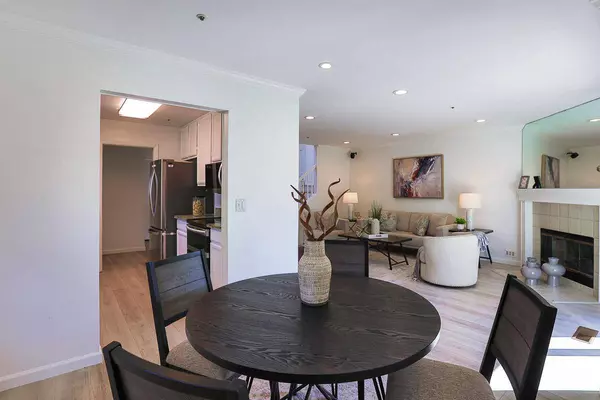 221 Bonita LN, Foster City, CA 94404