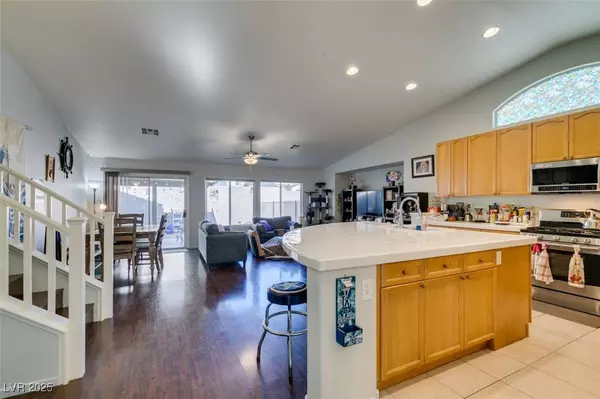 9304 Longhorn Falls Court, Las Vegas, NV 89149