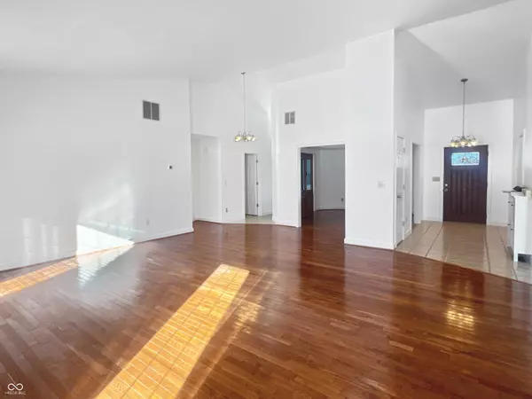 67 Bittersweet CT, Seymour, IN 47274