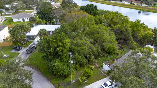 767 SW Alton CIR, Port Saint Lucie, FL 34953