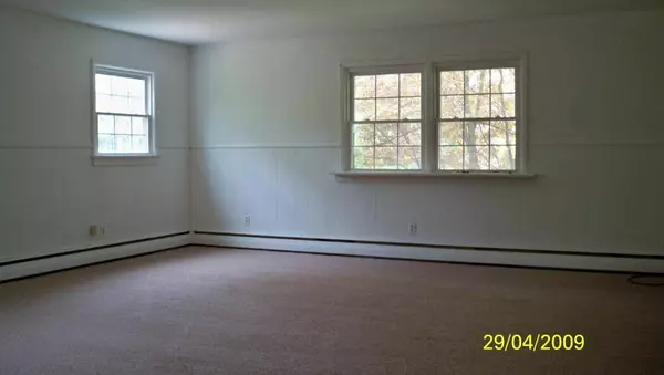 35 Delekas Ave, South Plainfield Boro, NJ 07080