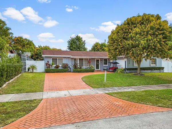 15915 SW 103rd Pl, Miami, FL 33157