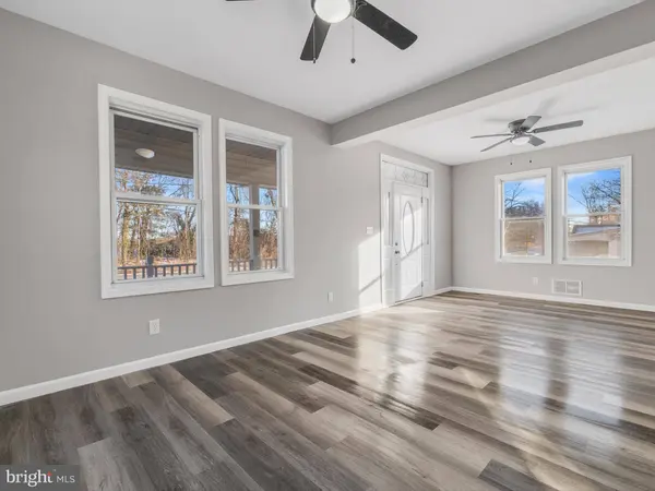 206 HOLLINS FERRY RD S, Glen Burnie, MD 21061