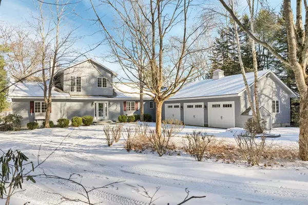 122 Pipers Point LN, Alton, NH 03809