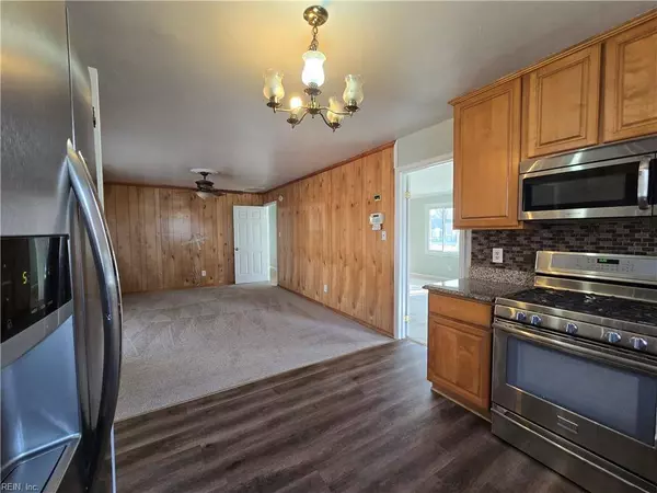 5806 Bertrand ST, Portsmouth, VA 23703