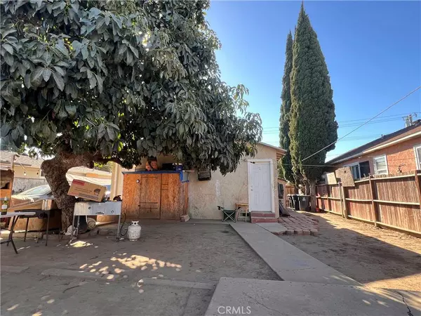 1819 W 2nd ST, Santa Ana, CA 92703