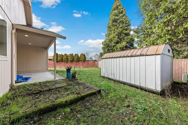 26 Morning Glory CT, Central Point, OR 97502