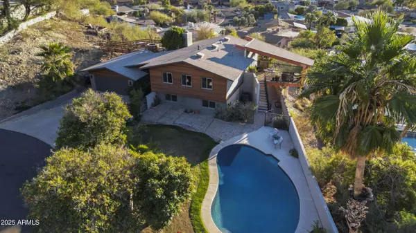 2235 E VISTA Avenue, Phoenix, AZ 85020