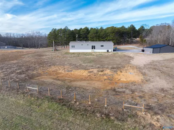 8209 County Road 39, Fackler, AL 35746