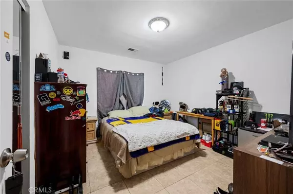 939 Congress ST, Costa Mesa, CA 92627