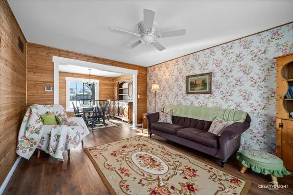 222 Dickson CT, Yorkville, IL 60560