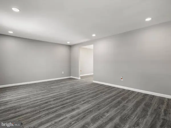 7926 COVINGTON AVE, Glen Burnie, MD 21061