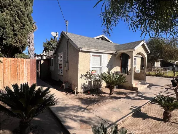 1819 W 2nd ST, Santa Ana, CA 92703