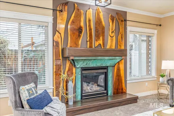 1386 W Loretta St, Meridian, ID 83646