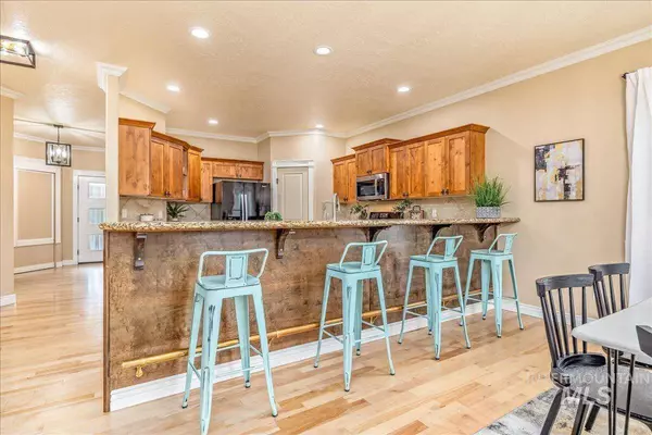 1386 W Loretta St, Meridian, ID 83646