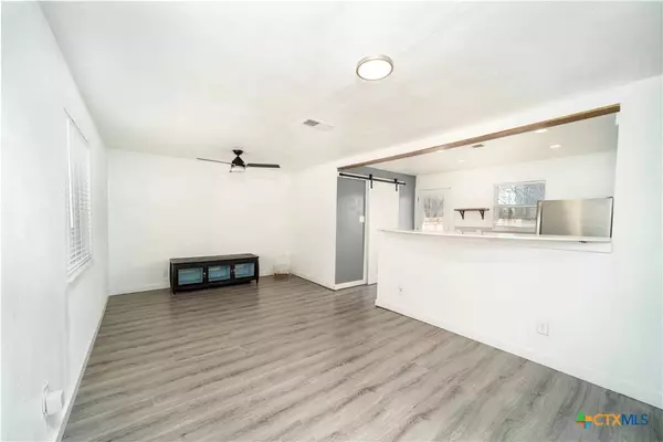 113 Chico ST, San Marcos, TX 78666