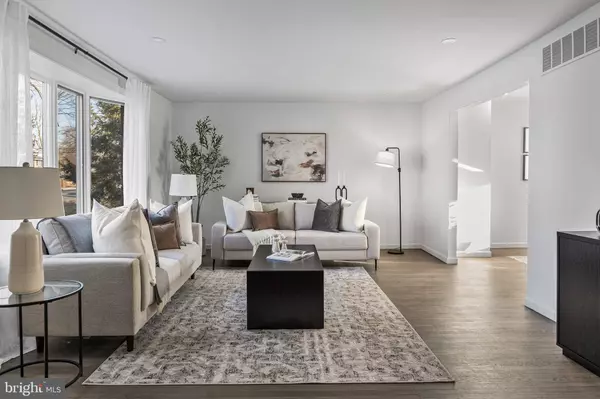 7 ORCHID LN, Cherry Hill, NJ 08002