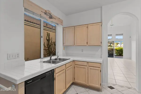 16206 S 11TH Place, Phoenix, AZ 85048