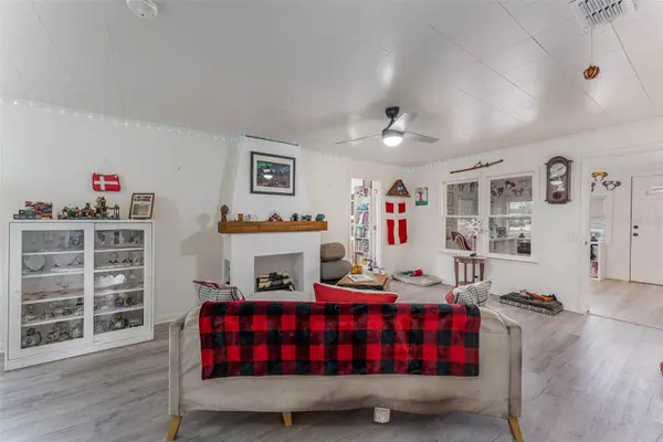 100 CORDOVA RD, Auburndale, FL 33823