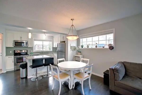 2 Auburn Crest PL SE, Calgary, AB T3M 0Z4