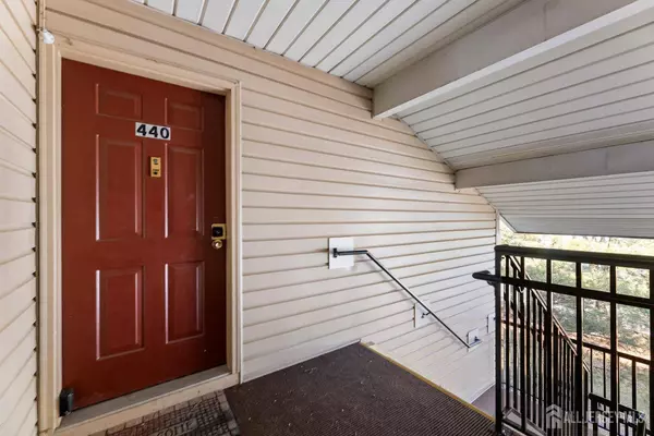 440 Danbury LN, East Brunswick, NJ 08816