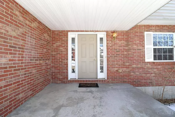 5748 Eagle Creek Ct, Maineville, OH 45039