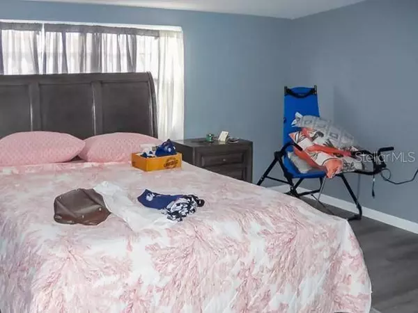 7607 LAVENDER LN, Tampa, FL 33619