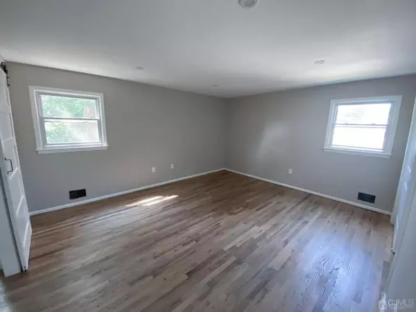 6 Joan ST, South Brunswick, NJ 08824