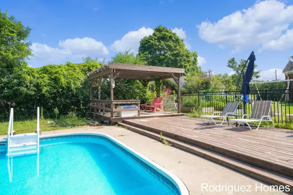 3815 Benjamin NE Avenue, Grand Rapids, MI 49525