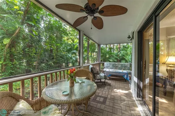 221 Brackenwood Ter #221, Palm Beach Gardens, FL 33418