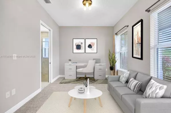 5165 VIZCAYA ST, Naples, FL 34142