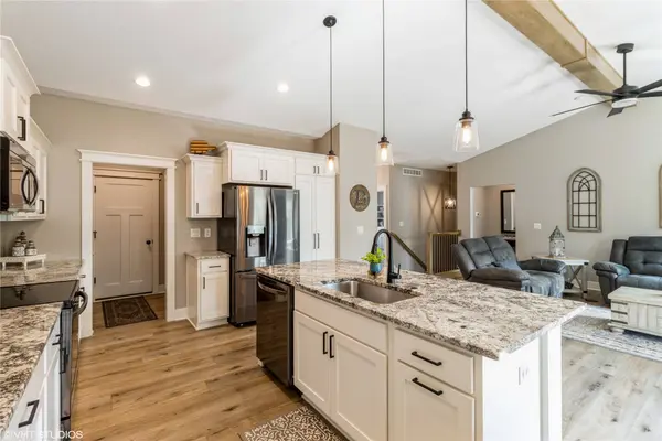 717 Chayse Street SW, Bondurant, IA 50035