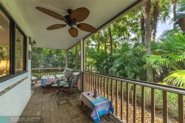 221 Brackenwood Ter #221, Palm Beach Gardens, FL 33418