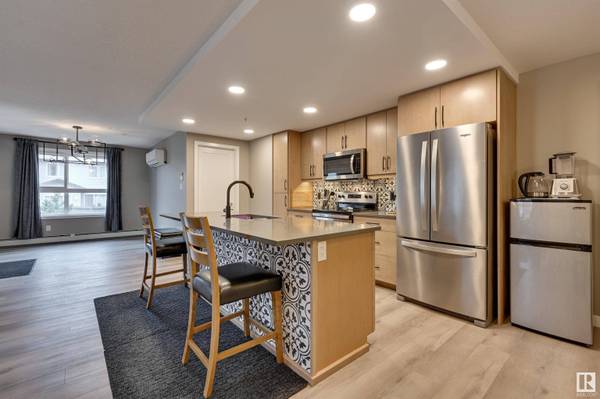 #221 5504 SCHONSEE DR NW, Edmonton, AB T5Z 0N9