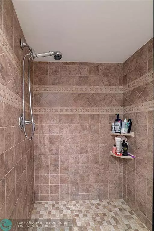 221 Brackenwood Ter #221, Palm Beach Gardens, FL 33418