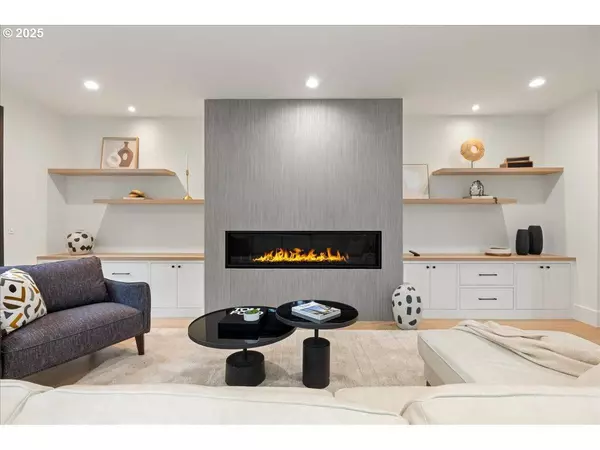 1572 CHANDLER RD, Lake Oswego, OR 97034