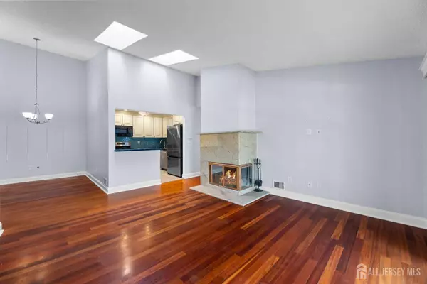 440 Danbury LN, East Brunswick, NJ 08816