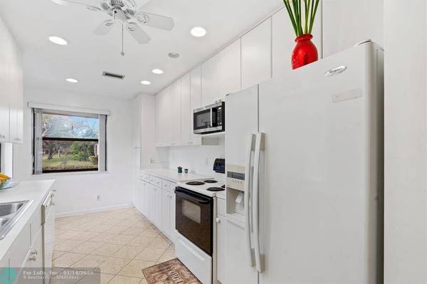 4342 Acacia Cir, Coconut Creek, FL 33066