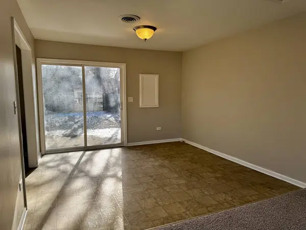 5 Dover Avenue, Romeoville, IL 60446